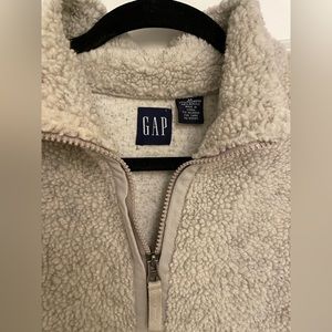Gap Sherpa shaker size medium